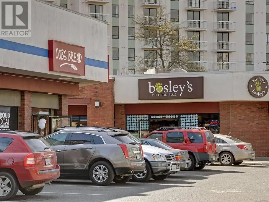 Luxious Downtown Victoria Condo In The Legato Apartment
