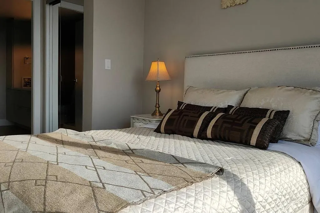 Luxious Downtown Victoria Condo In The Legato Canada