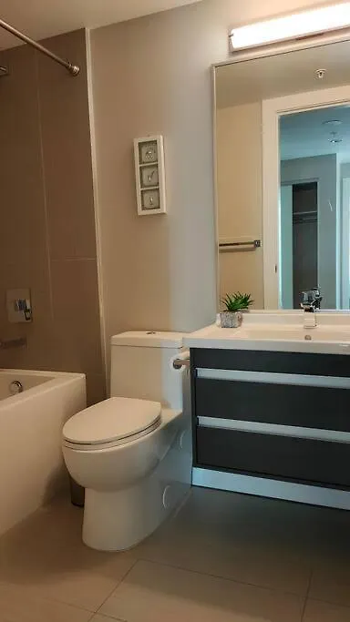 Appartement Luxious Downtown Victoria Condo In The Legato Canada